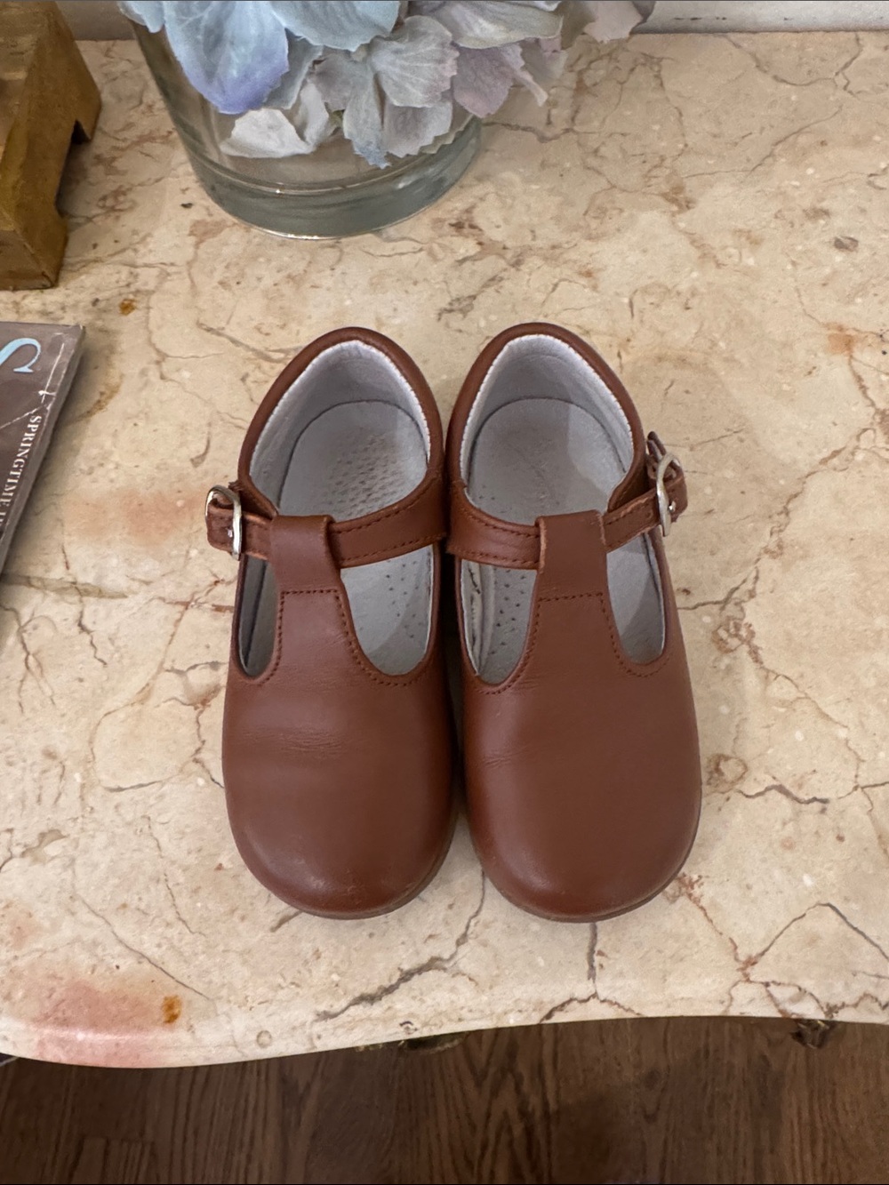 La Coqueta Classic cognac Brown T-Strap Kids Shoes 24 us 8